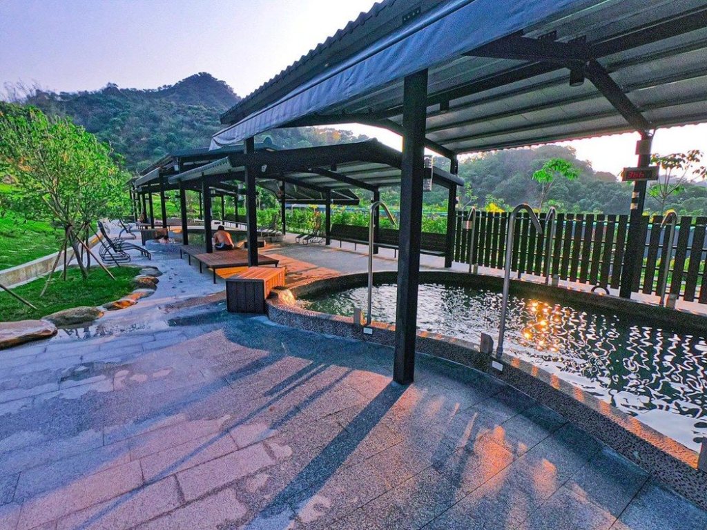 台南「2025螢光花泉季」盛大啟動 邀你走進夜色的詩篇